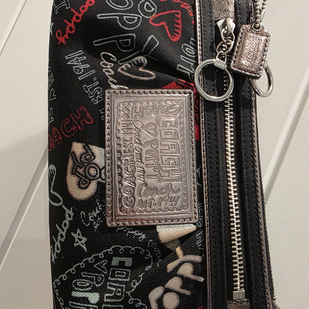 Coach Poppy Multicolor Graffiti Wristlet - Picture 2 of 9
